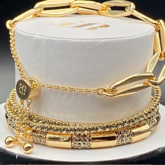 The Final Gleam ST27048 Halloween Stack 2025 Bat Charm - Picture 3 of 4